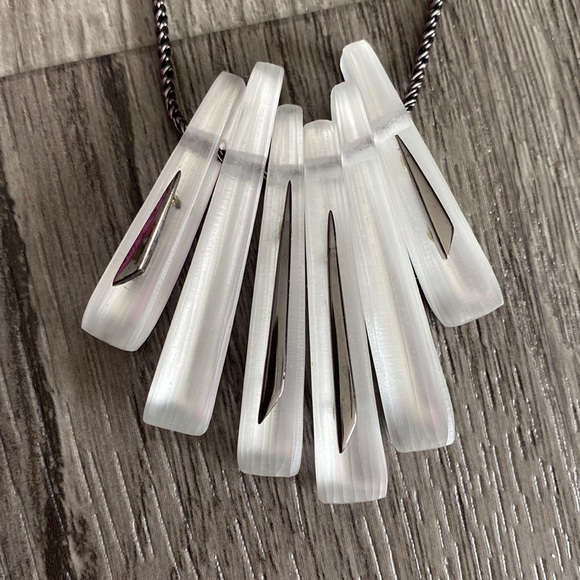 🎉HP🎉Reverseable womens necklace - Picture 2 of 7